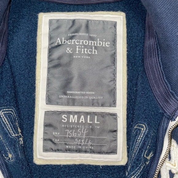 Abercrombie & Fitch Blue Distressed Sweater - Picture 4 of 6